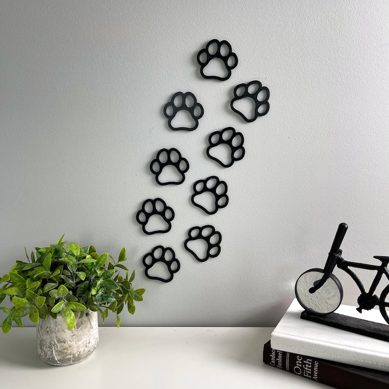 paw-print-decor-ideas-small-paw-print-wall-decor