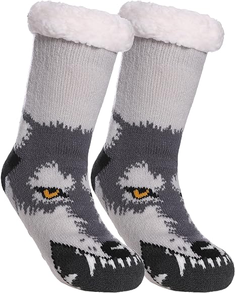 wolf-gift-ideas-kids-fuzzy-animal-paw-socks
