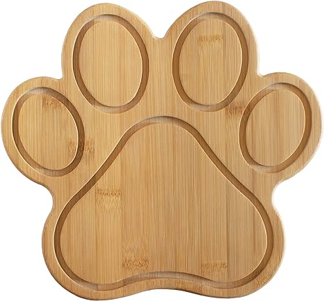 paw-print-decor-ideas-paw-shaped-bamboo-cutting-board