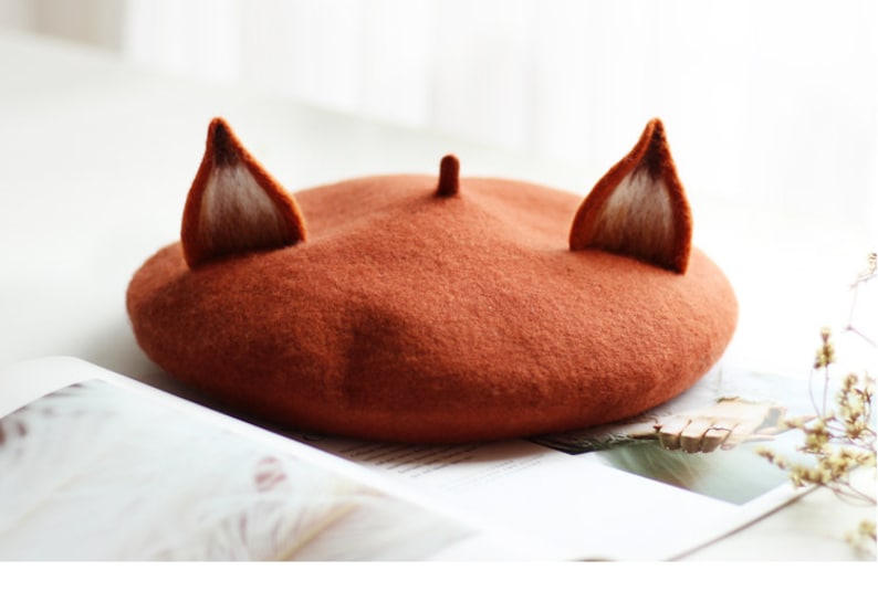 gifts-for-fox-lovers-fox-designed-mushroom-beret