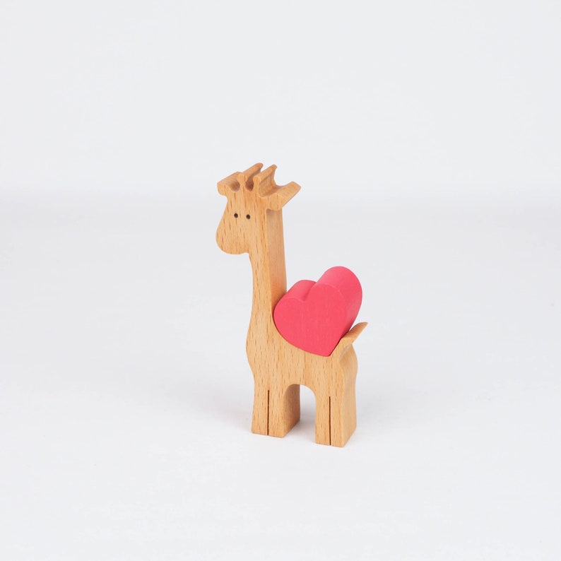 giraffe-gift-ideas-handmade-wooden-giraffe-keepsake